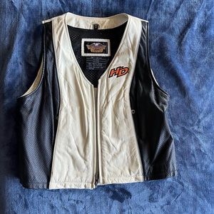 Harley Davidson leather vest, size medium